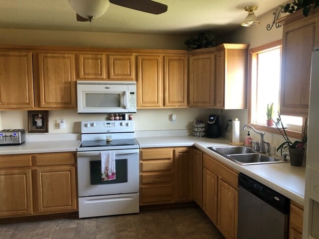 Photo - 2109 2nd Ave SE