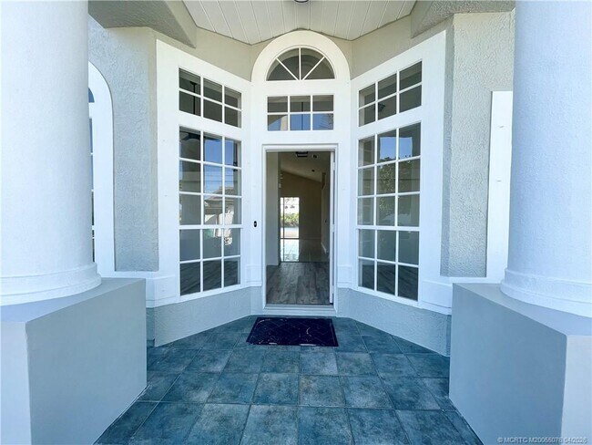 Photo - 4690 SW Babylon St