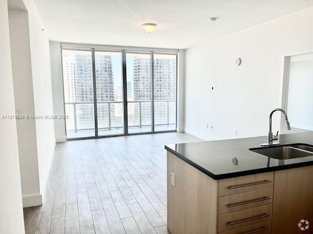 Building Photo - 1111 SW 1st Ave Unit PH4023 Rental