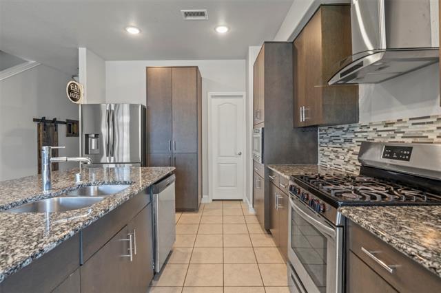 Photo - 1017 Chatsworth Dr