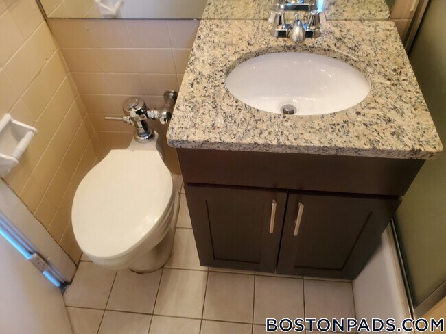 Photo - 62 Boylston St Unidad 612A