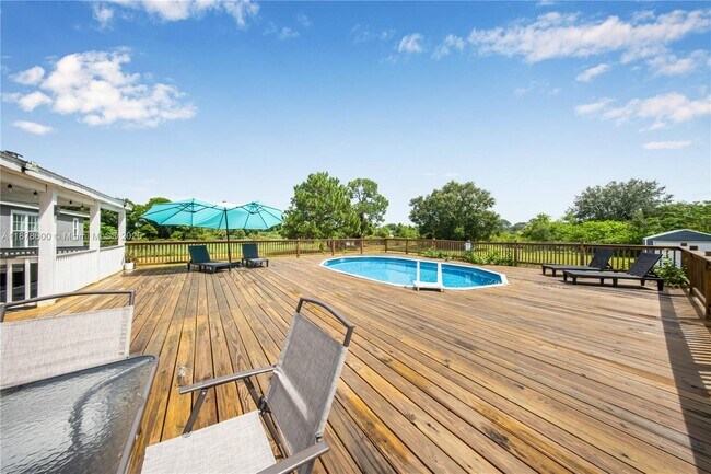 Photo - 755 N Quebrada St