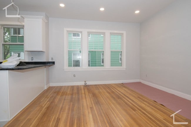 Photo - 91 Verndale St