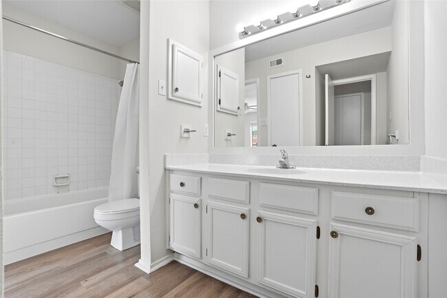 2025 Augusta Dr Unit 804
