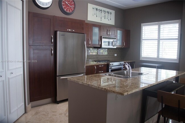 Photo - 19900 E Country Club Dr Unidad 120