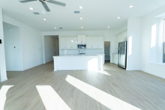 Photo - 1508 Adams Dr