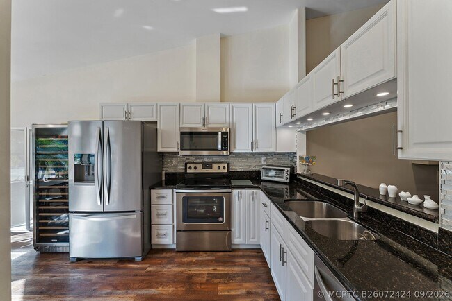 Photo - 801 Kintyre Ct