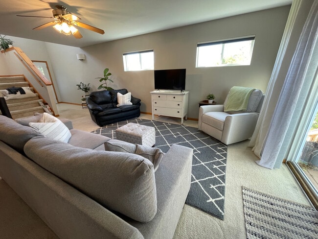 Photo - 1417B 2nd St