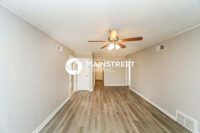 3 Bedroom Pet-Friendly Home in Memphis, TN with Main Street Renewal