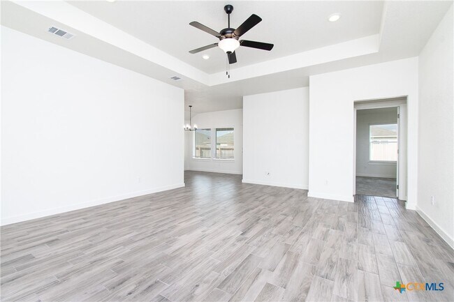 Photo - 1418 Cedar River Ln