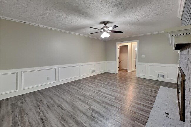 3940 Camrose Pl