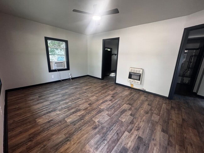 Photo - 1222 B St SE