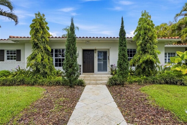 Photo - 1551 Delgado Ave