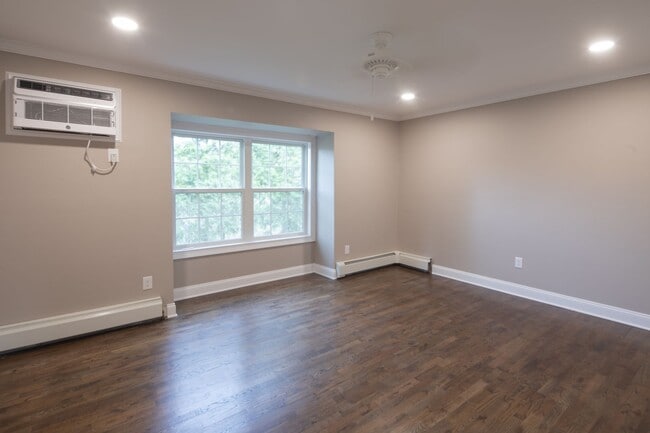 Westwood Manor Apartments