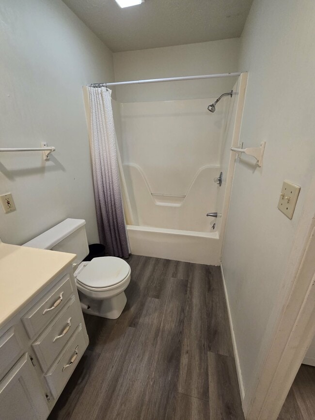 Photo - 115 Holly Dr