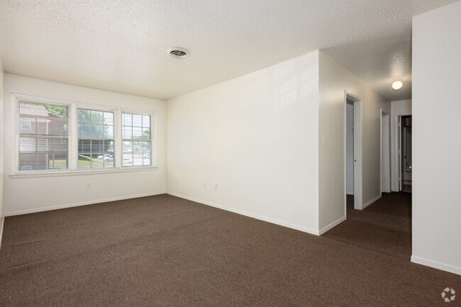 2BR, 1BA - 1,003SF - Living Room