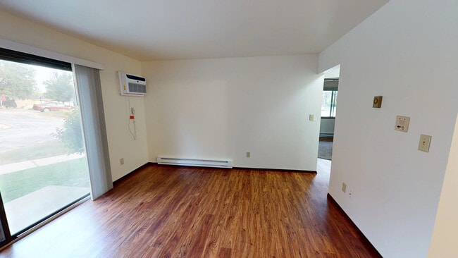 1611 S 115th Court