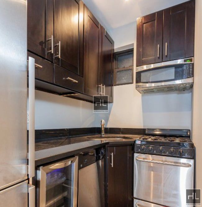 Building Photo - Bedford Street Unit 1D