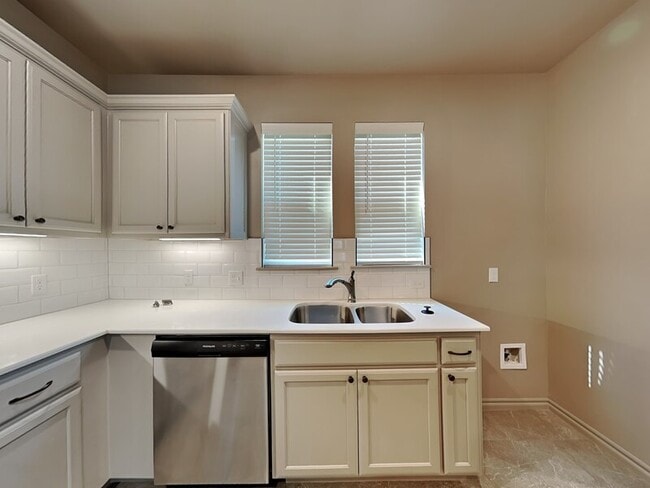 Photo - 509 N Main St