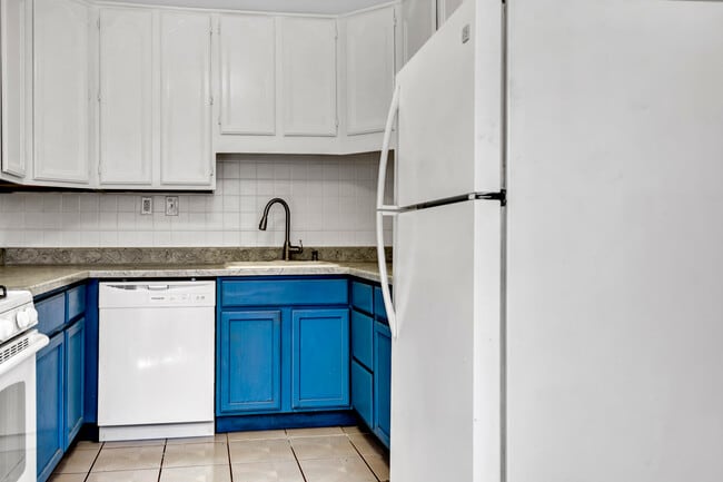 Photo - 4440 Turquoise Dr