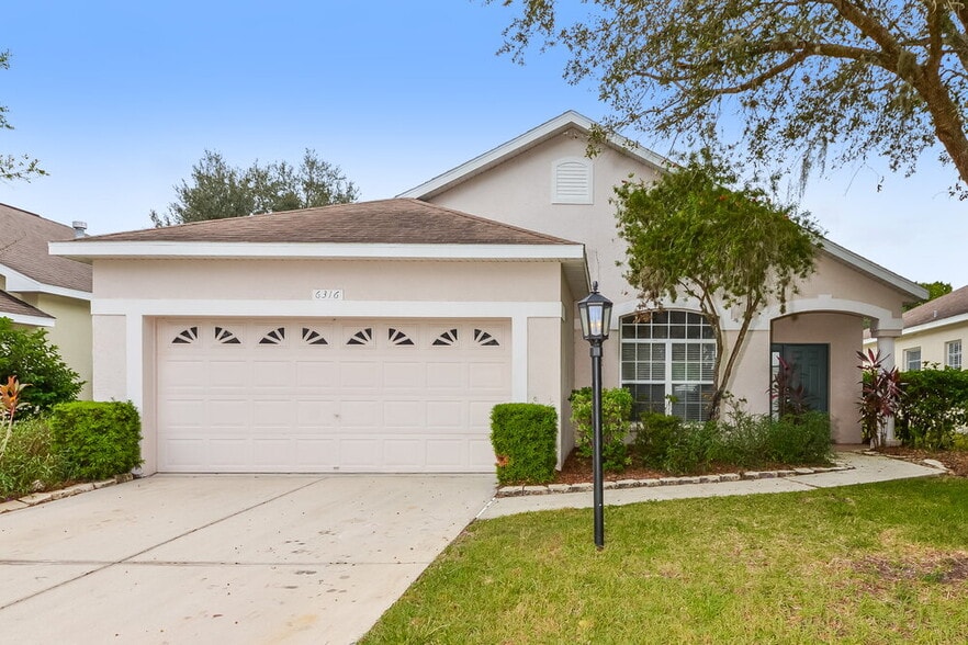 6316 Blackberry Ln