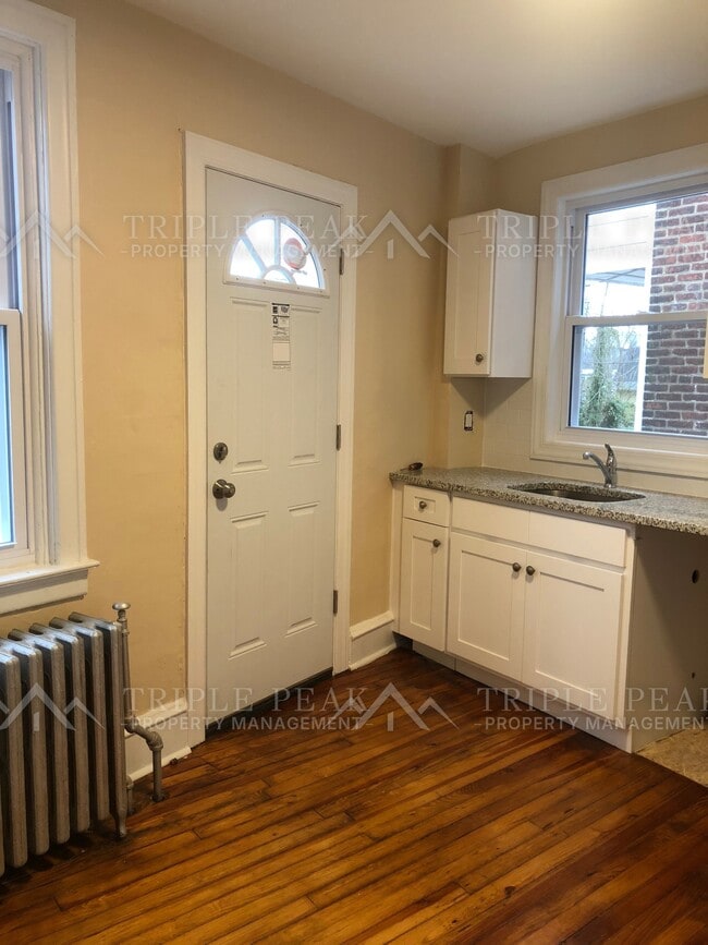 Photo - 74 Bartram Ave Unit 2