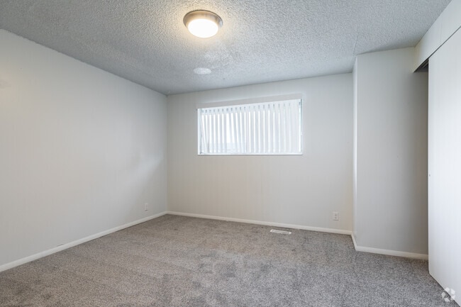 2BR, 1.5BA - 1,150SF