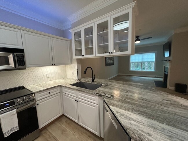 Photo - 3113 Village Blvd