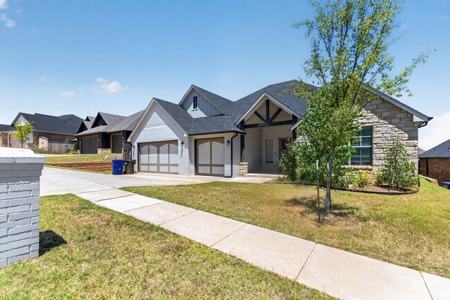 Photo - 709 Timber Trl