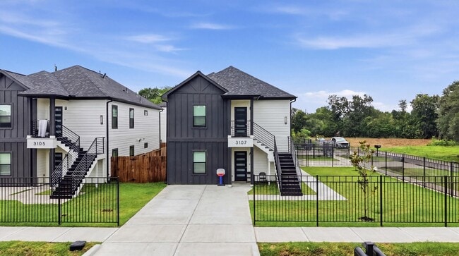 Photo - 3107 Grassmere St