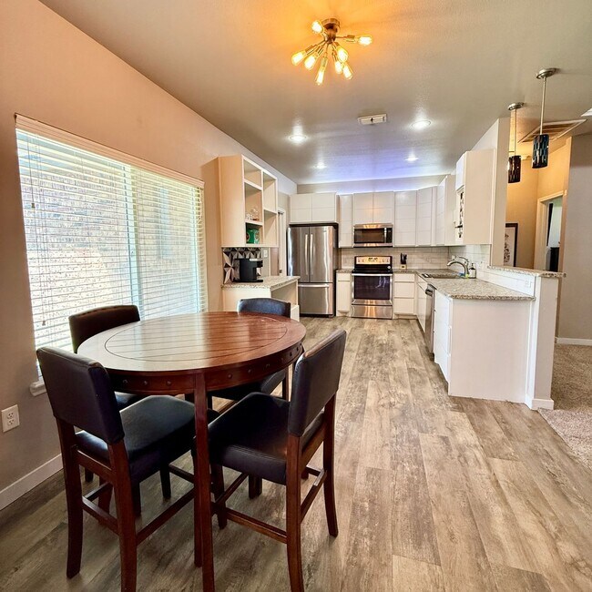 Photo - AVAILABLE 2 WEEKS FROM APPROVAL - Custom H...