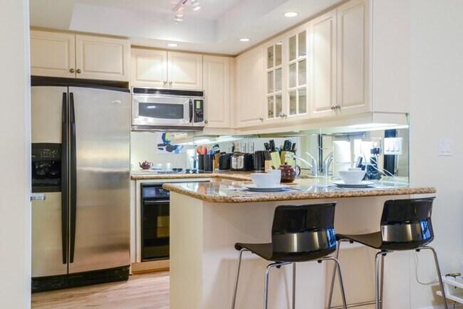 Photo - 212A Adelaide St W Unit ID1034874P