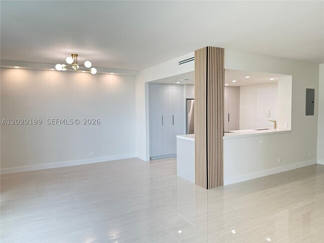 Photo - 5055 Collins Ave Unit 6F