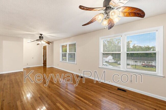Photo - 1035 Todd Ave
