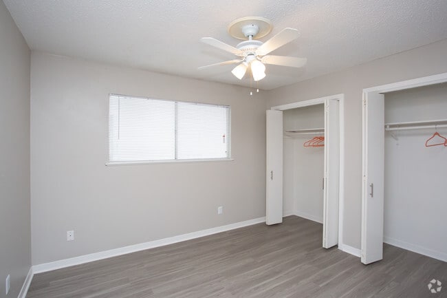 2 Bd, 1 Ba 850 SF