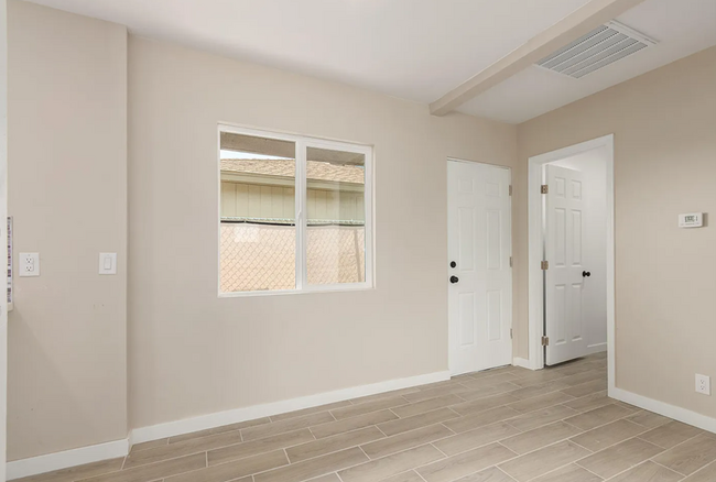 Photo - 2630 W Lane Ave Unit B