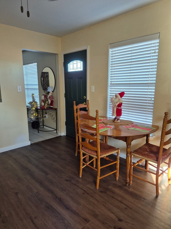 Photo - 2102 N Pearland Ave