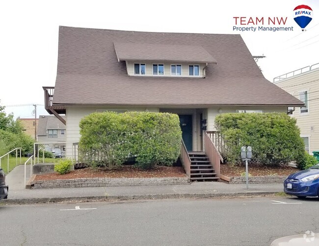 Building Photo - MOVE IN READY! 2 bed 1 bath downtown Olympia! Rental