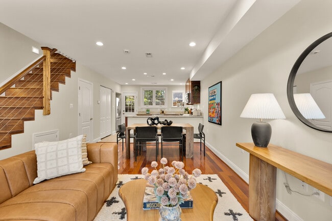 Photo - 1934 4th St NW