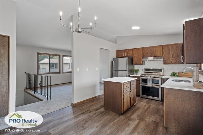 Photo - 4 Bedroom Home in Eagan