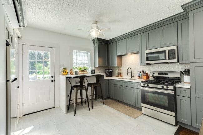 Photo - 4417 Avenue R