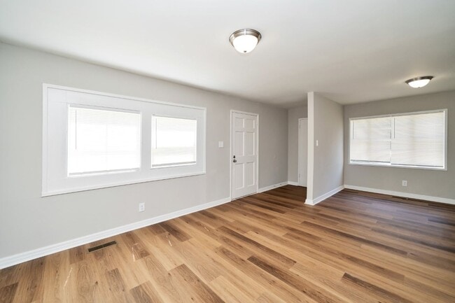 Photo - Super Cute & Spotless Corner Lot Home in Bessemer