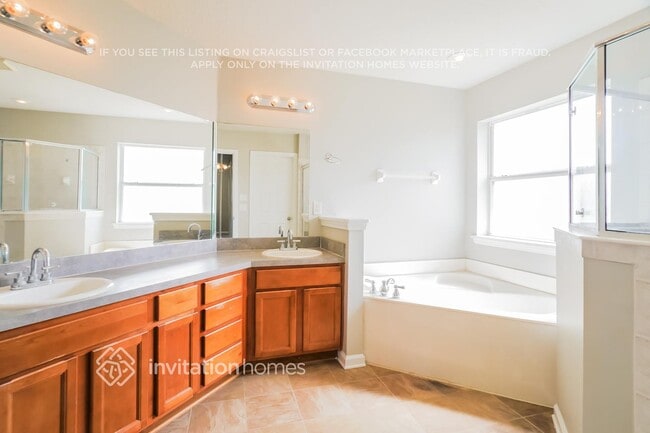 Photo - 901 Hawk Run Ct