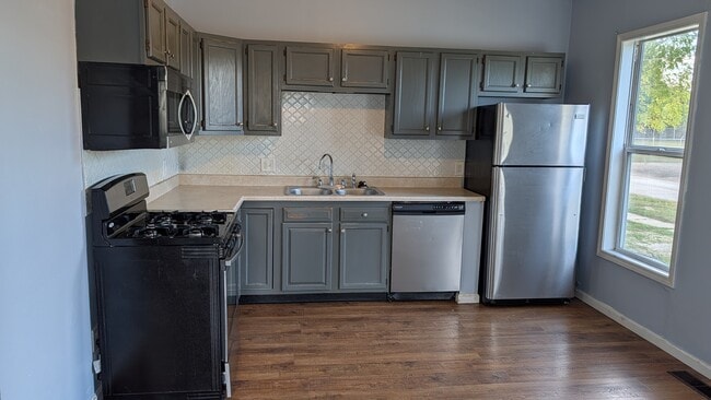 Photo - 426 W Elm St Unit A