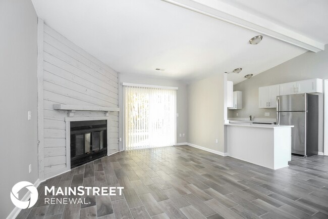 Photo - 1620 Stoneybrook Dr