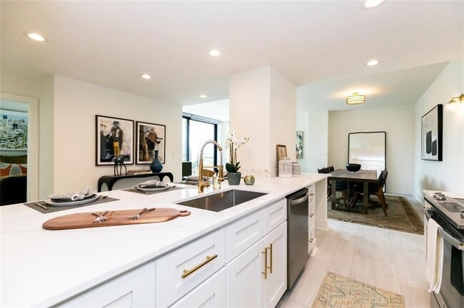 Photo - 1960 Spectrum Cir Unit 01-405