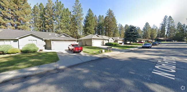Building Photo - Delightful 2 Bed, 2 Bath Duplex near River... Rental