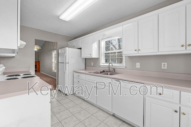 Photo - 2002 Caton Dr