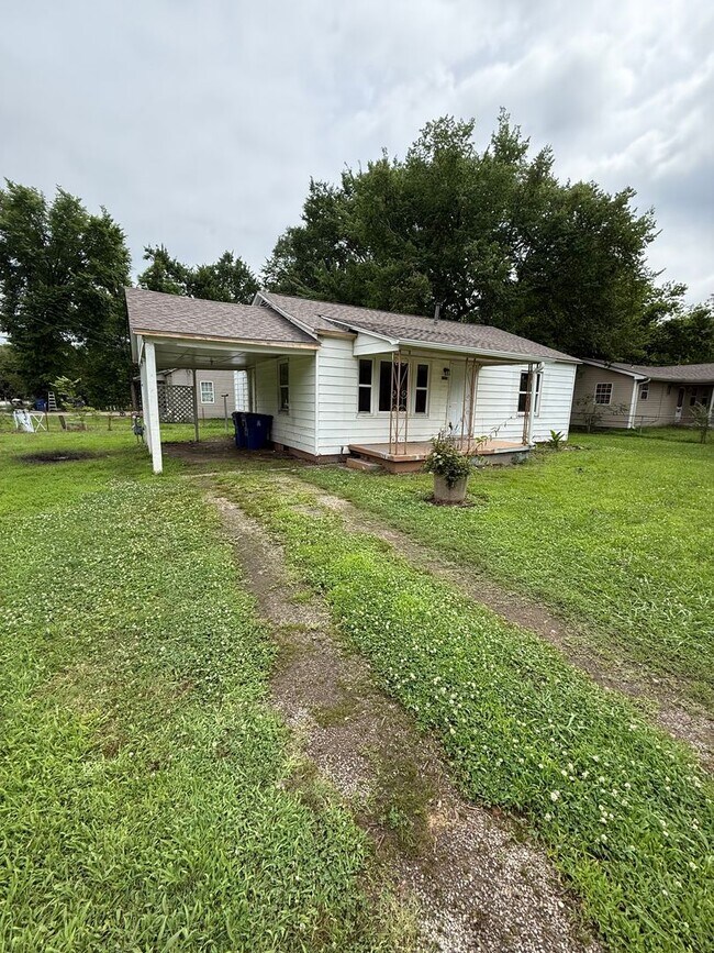 Photo - 3221 Emrich St House