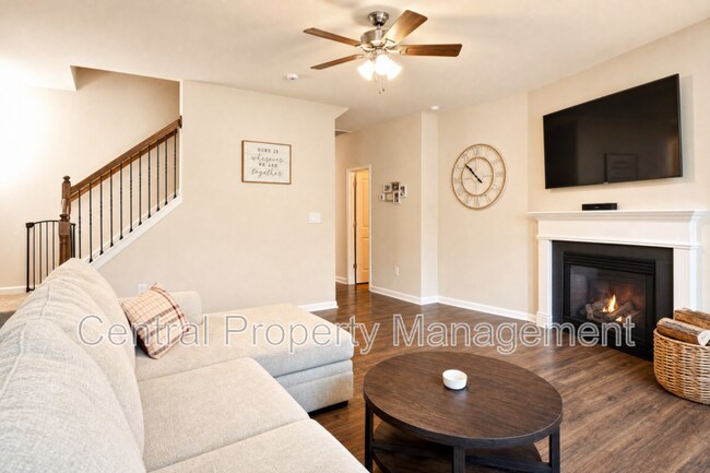 27 Oak Edge Ln